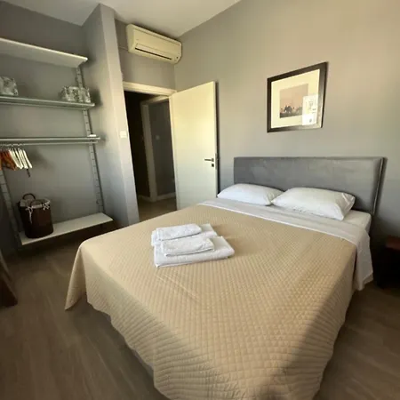 Apartman Mini Art House