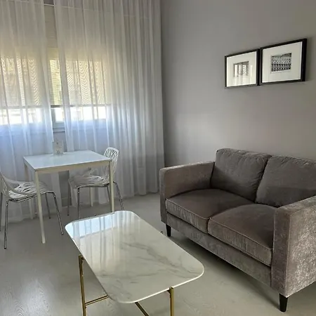 Mini Art House Apartment